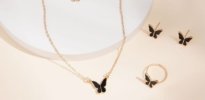 🦋 Butterfly Jewelry Set – Pack of 4 Pieces for Women ✨