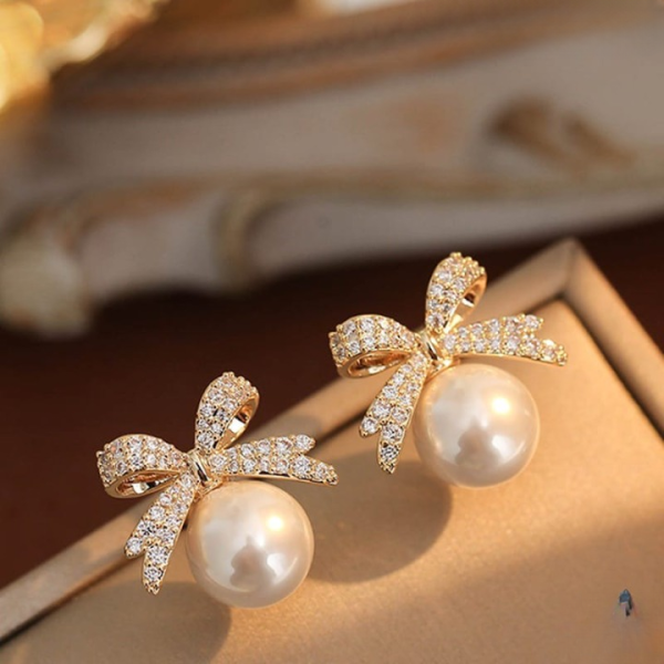 🎀 Bow Sparkle Diamond Pearl Stud Earrings
