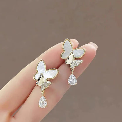 🦋 Double Butterfly Hanging Pearl Earrings